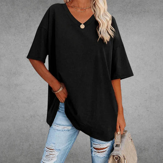 Loose-fitting V-neck T-shirt
