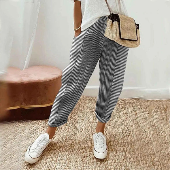 Patterned leisure trousers with elastic waistband and straight leg