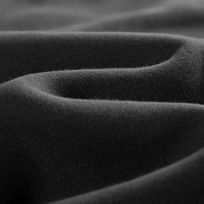 Loose-fitting men's jogging pants with elastic waistband and cuffs