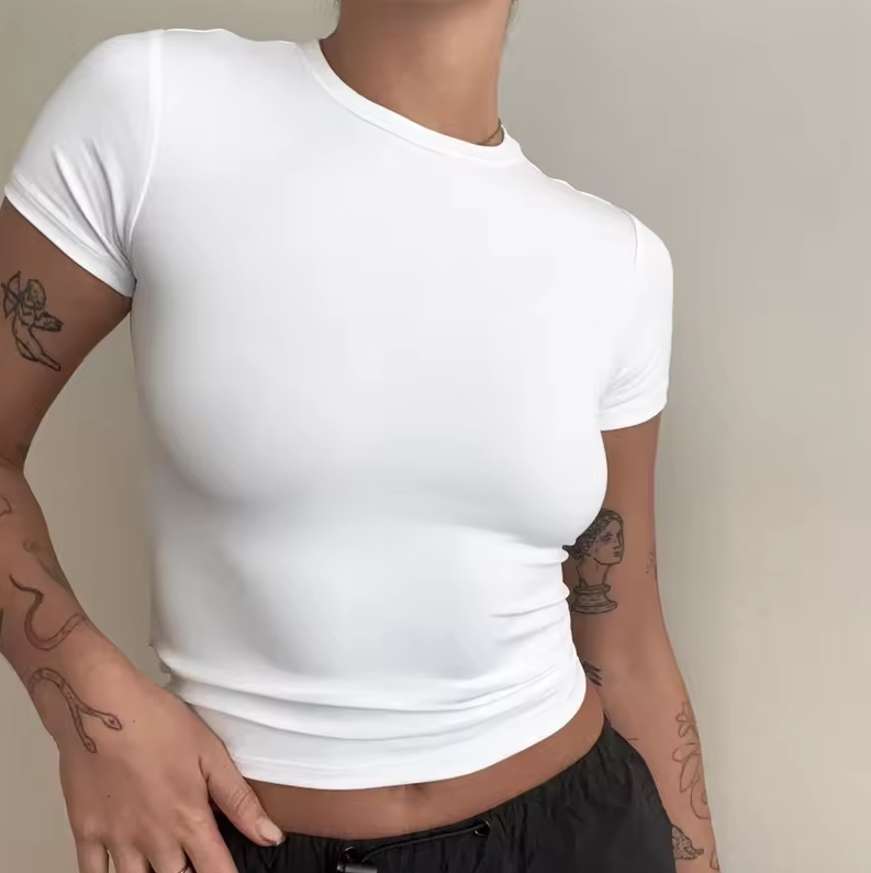 Fitted short-sleeved cropped T-shirt